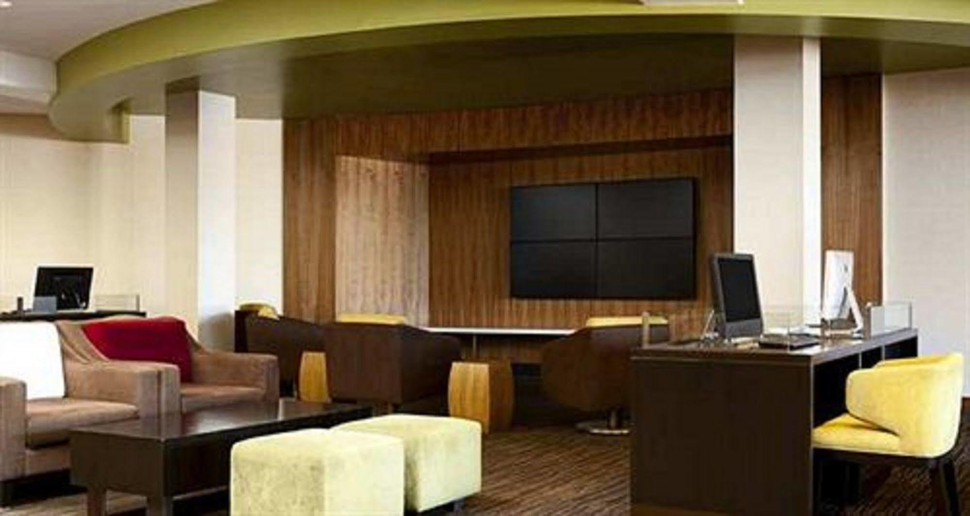 Hilton Westchester Rye Brook Exterior photo